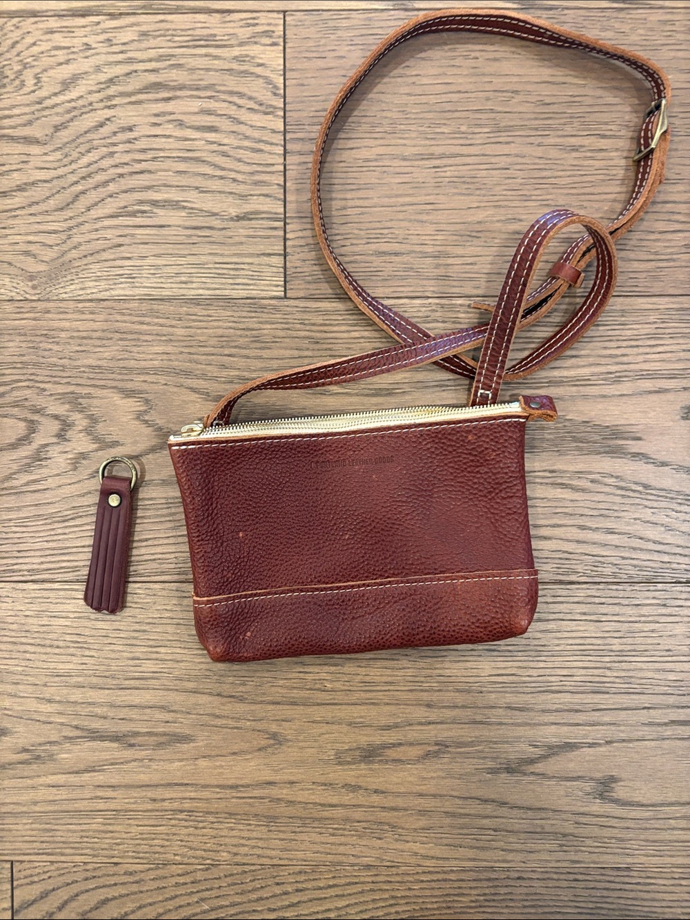 Portland Leather Chestnut Brown Pebbled Leather Crossbody Bag - Picture 4 of 4